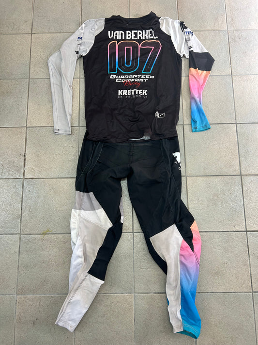 FULL KIT CANADA 2025